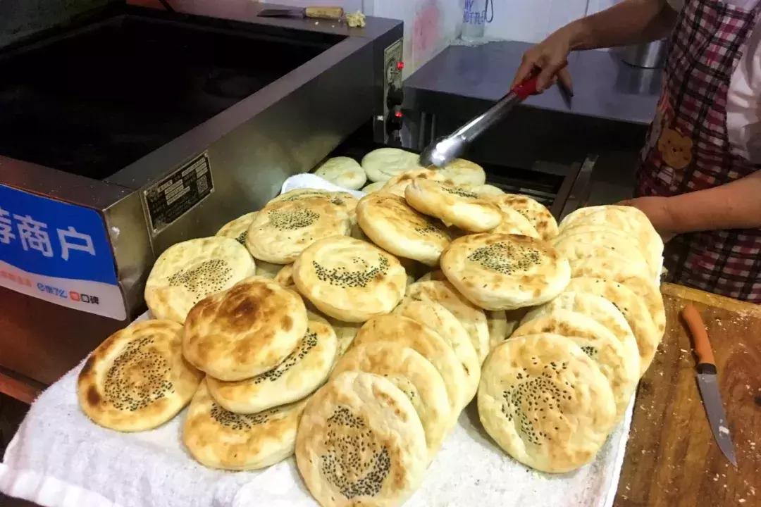 陕西夹馍指南：给我一个馍，我就能夹遍全世界