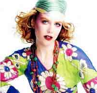 方形丝巾和丝巾扣,丝巾系法大全小方丝巾的打法