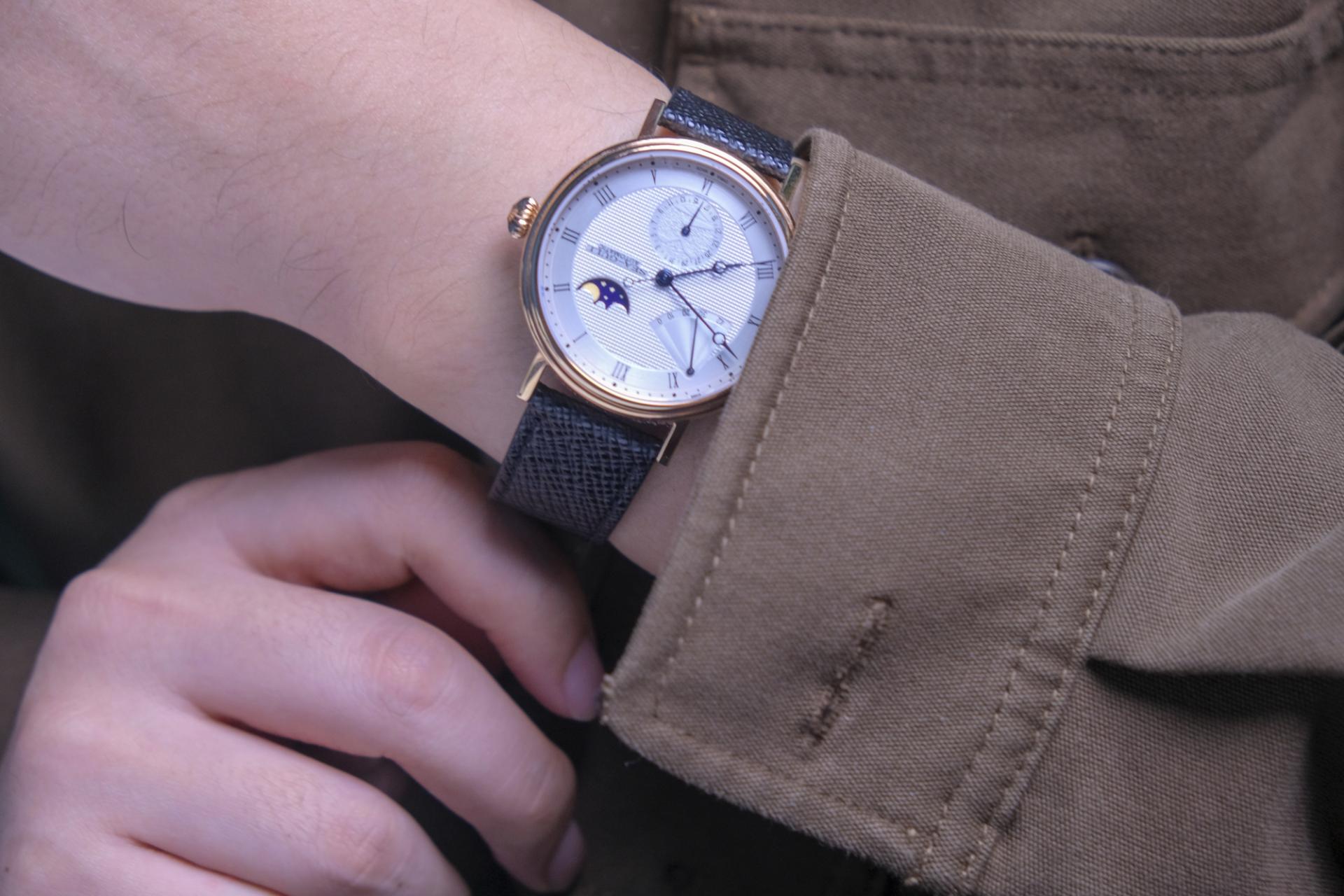 娴烽弗鏂囧垱鏈堢浉,娴烽弗鏈堢浉鑵曡〃鏂囧垱绀肩洅