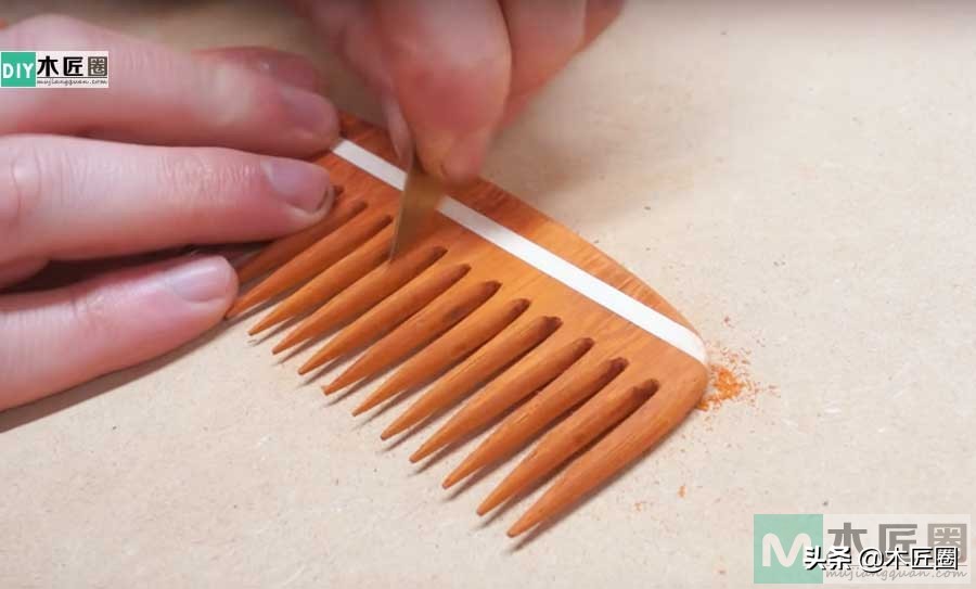木工爱好者制作的产品,手工木梳diy工具