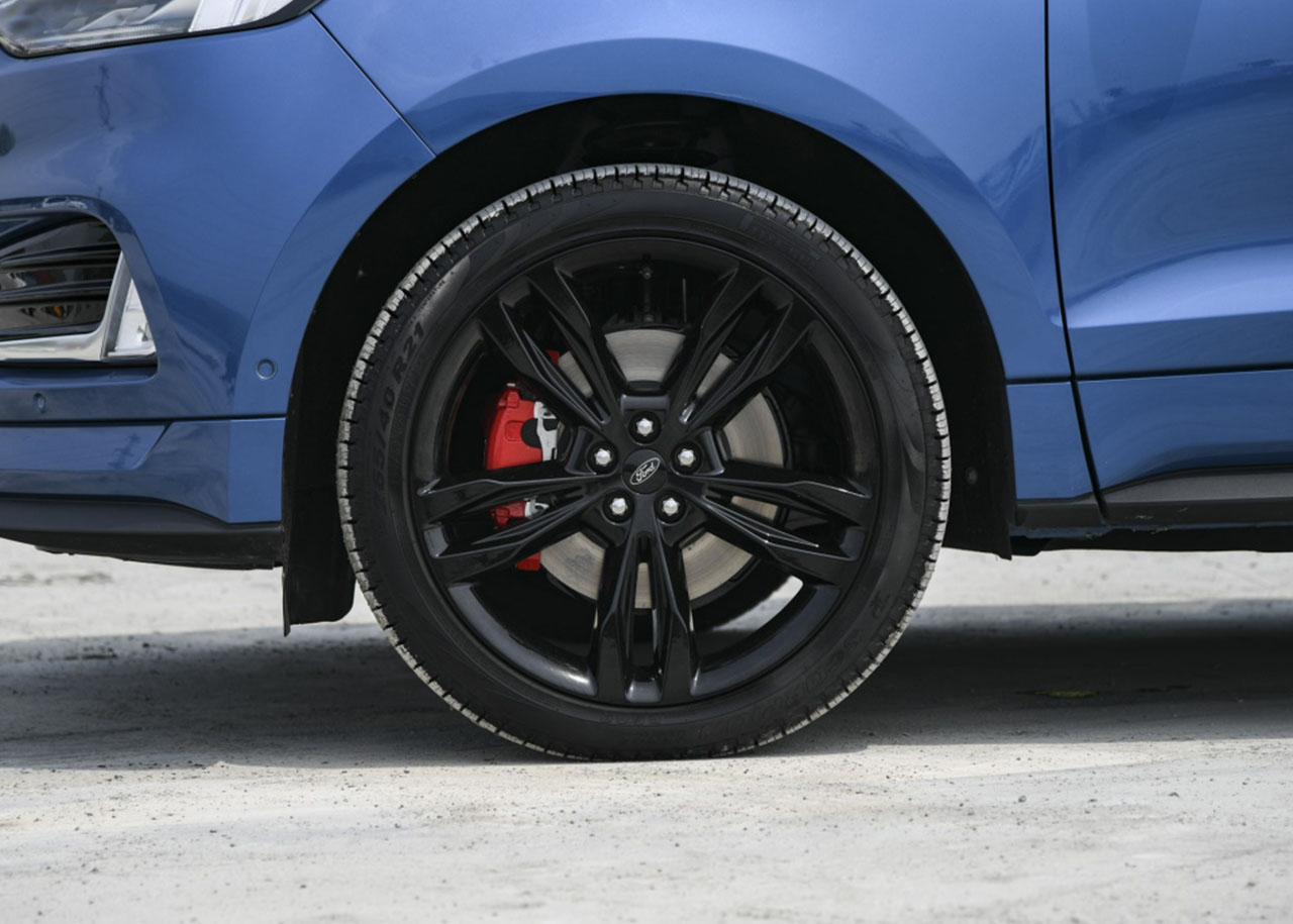 福特锐界2020款st-line黑色,2020款锐界和2021款锐界区别