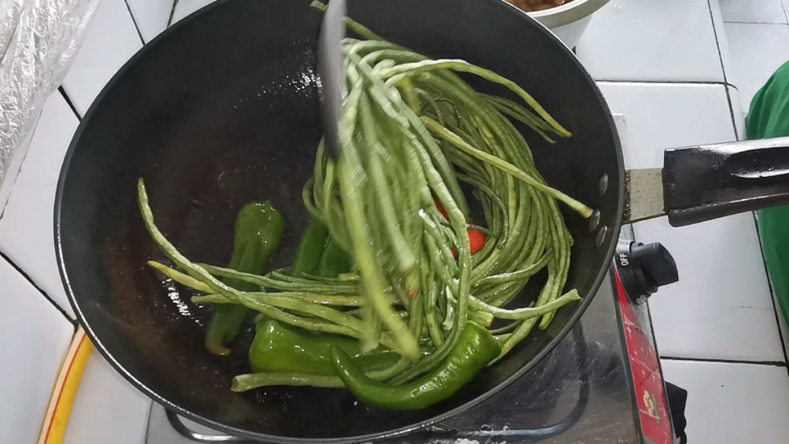 东北呼咸菜的食谱,老东北美食三餐必备的小咸菜