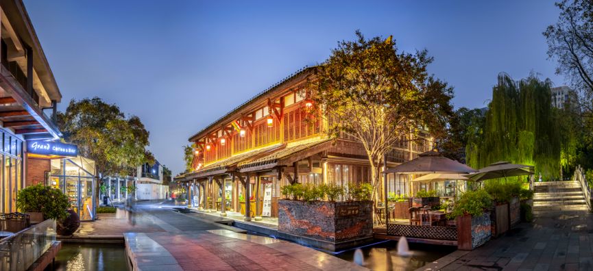 鍩庡崡榛勯噾宀佹湀,鍩庡崡鏂板尯榛勯噾