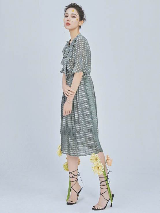 好看又耐看的平底凉鞋,优雅凉鞋显气质高级感平底镂空