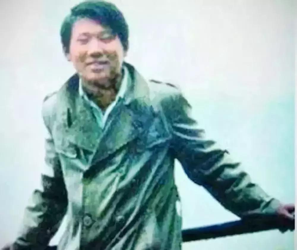 岳云鹏连续13年为郭德纲庆生,郭德纲岳云鹏在同龄人中成就