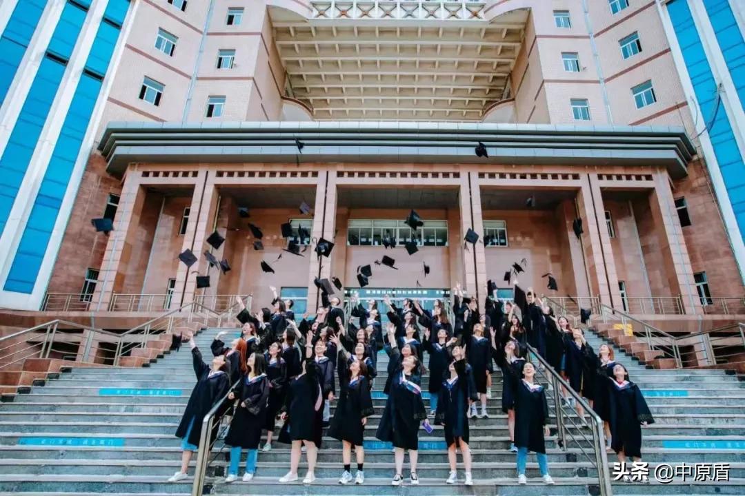 大片来袭！河南各高校凹造型毕业照绝对惊艳到你