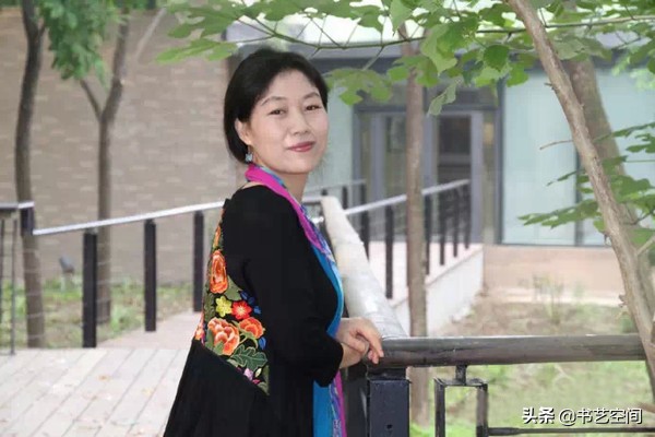 80个硬笔书法欣赏,现代80位书法名家作品欣赏