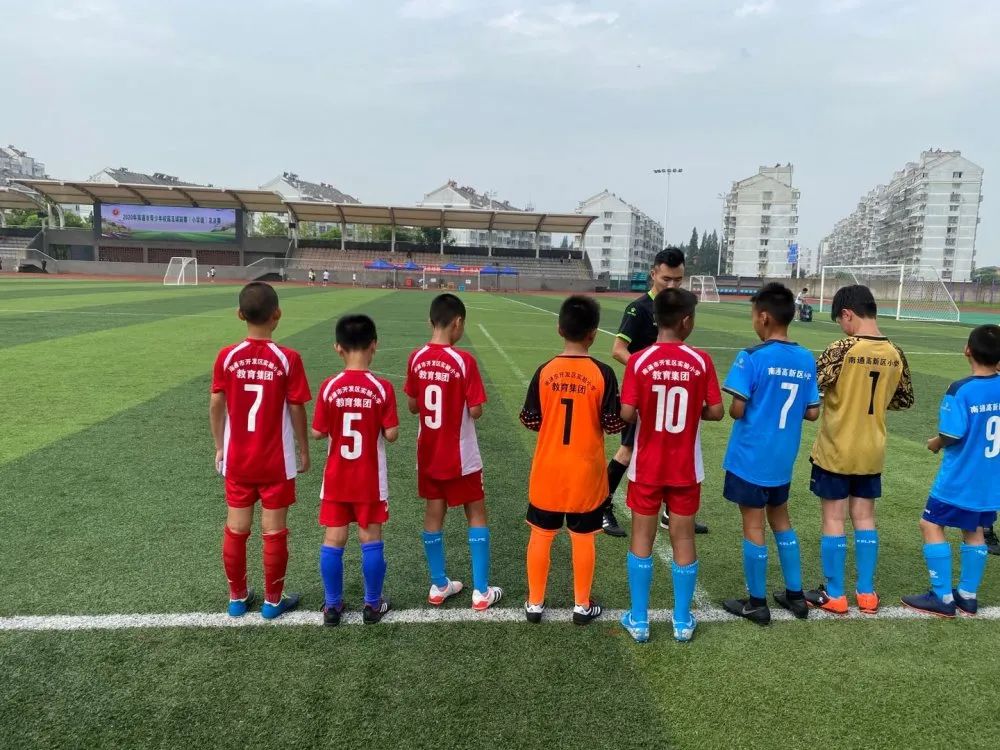 南通开发区小学足球比赛,江苏省南通市实验小学足球队