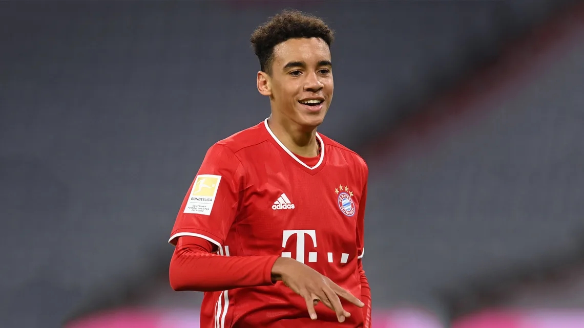 拜仁新星穆西亚拉2021,穆西亚拉哪年加入拜仁一线队