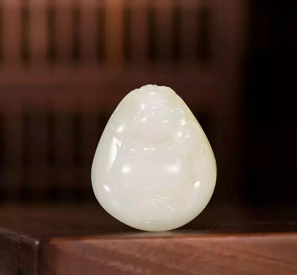 三色籽料和田羊脂玉多少钱一克,高古羊脂玉鸡骨白卖多少钱一克