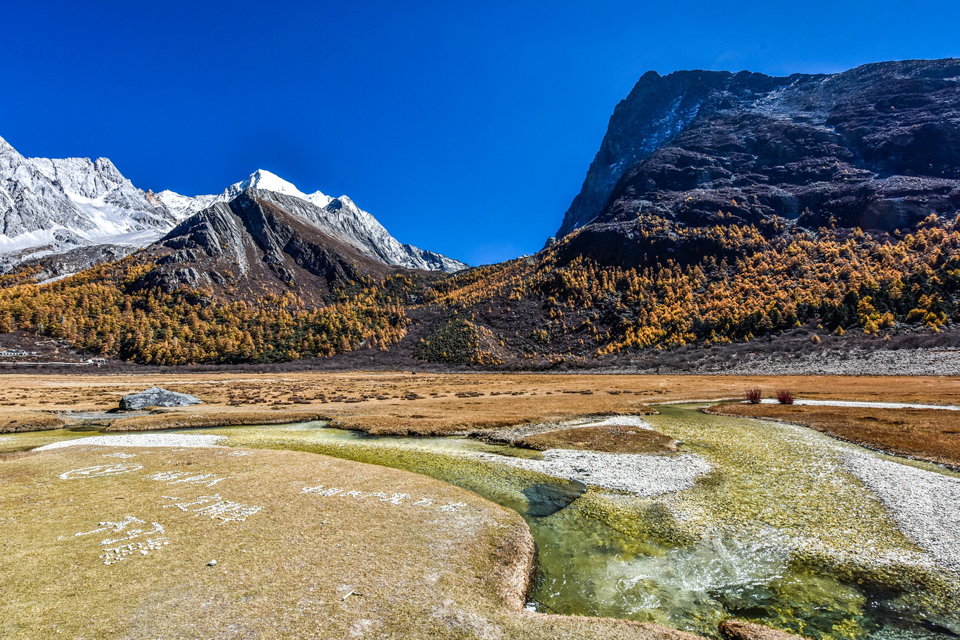 四川甘孜的亚丁稻城,四川稻城亚丁蓝色星球上的净土