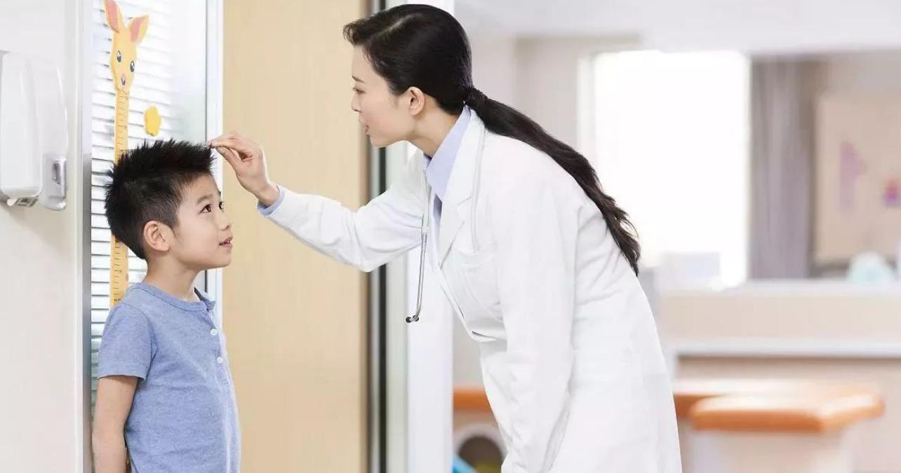 18岁女孩身高体重标准表,18岁身高标准表