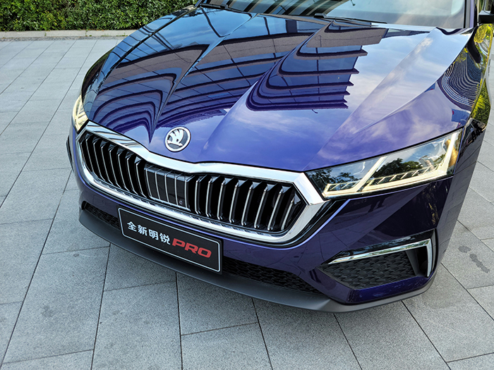 都说懂车的人买途安,斯柯达明锐pro对比别克威朗pro