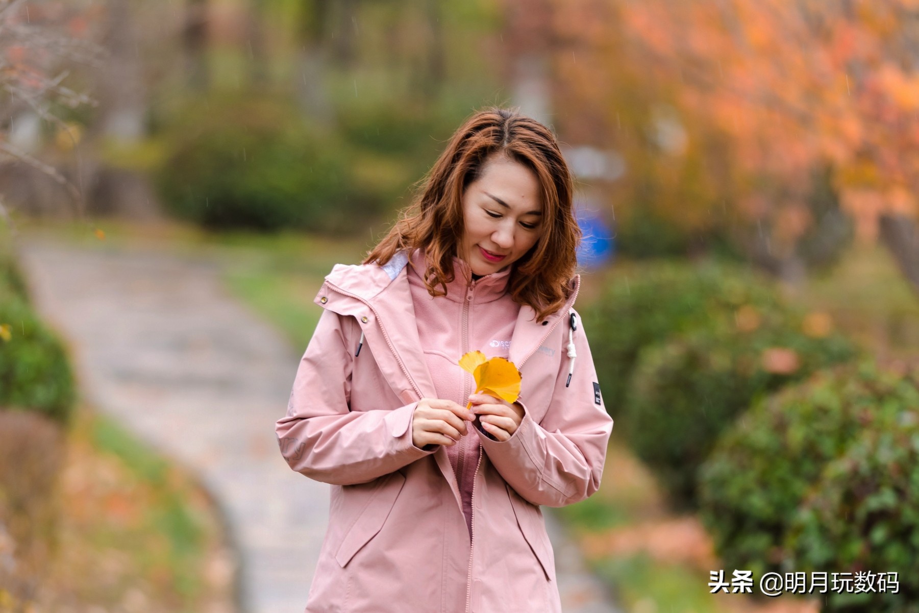 discoveryactive冲锋衣,什么牌子的冲锋衣时尚减龄好看