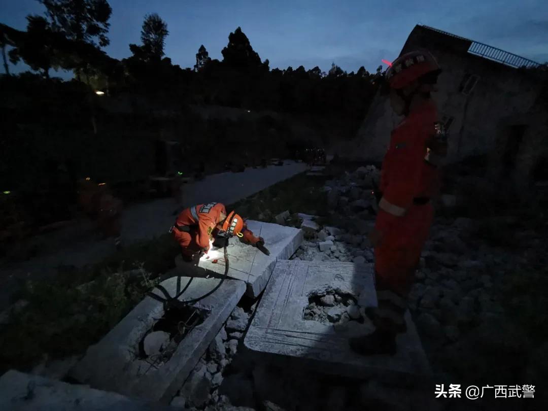 胆子小的，劝你轻易别当*警武**工兵...