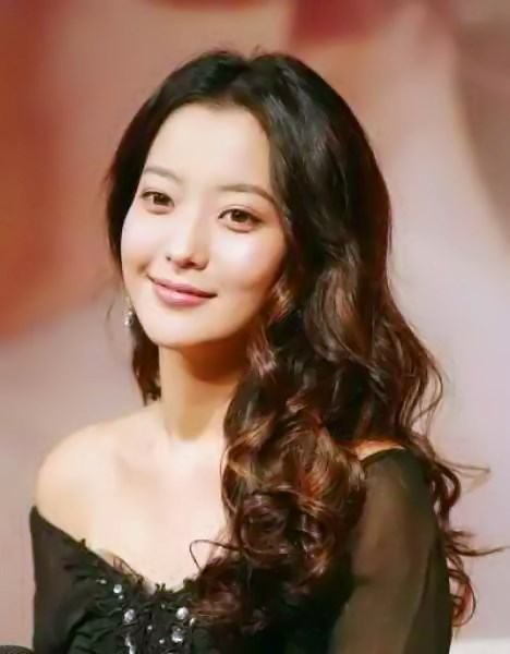 金喜善承认整容吗,因女儿丑被质疑整容的金喜善