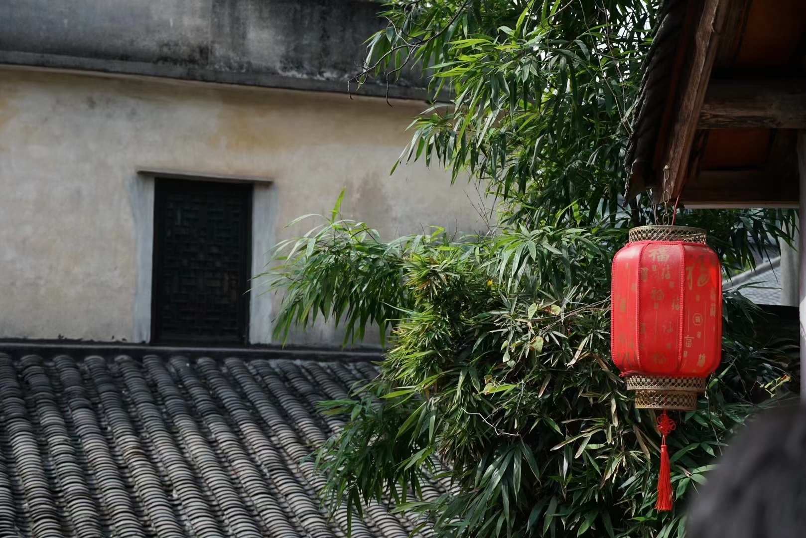 深圳甘坑客家小镇开到几点啊,深圳甘坑客家小镇是属于哪个区