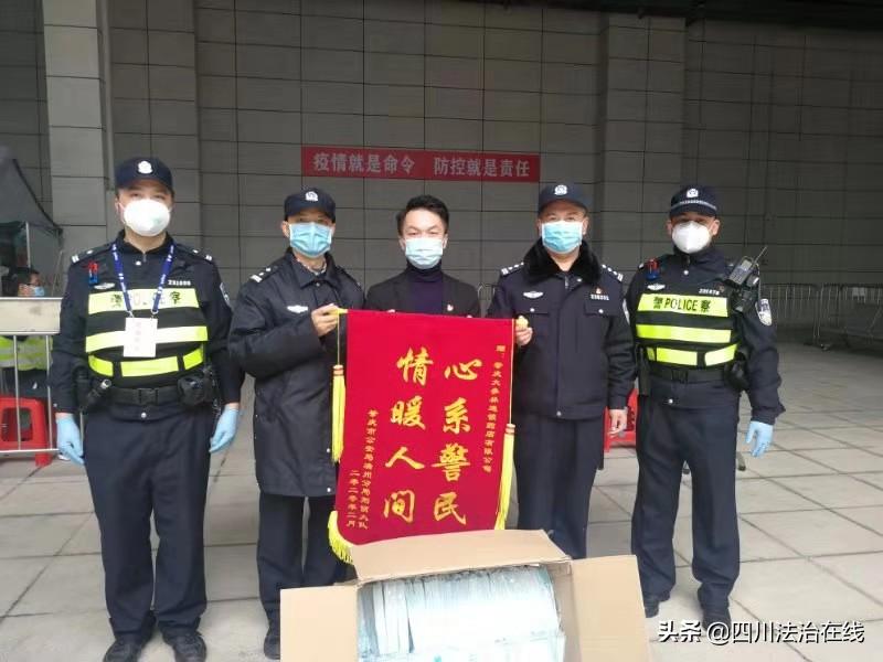 战疫检察身影,战疫情志愿者在行动