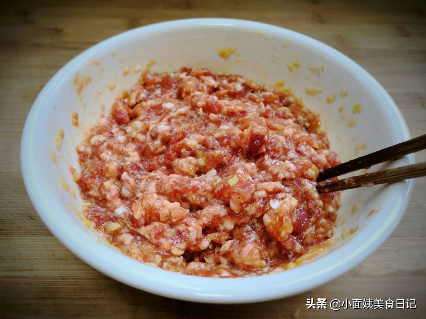 夏天馄饨汤怎么调才好吃,夏天馄饨馅料配方