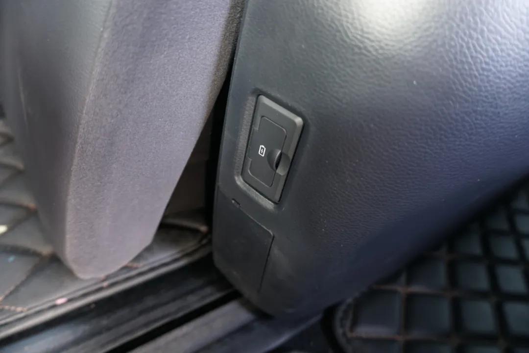 到底是买传祺m8好还是荣威mpv好呢,完美诠释中国式豪华mpv传祺m8