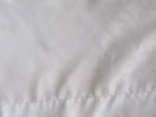 羽绒服脏了不用洗只用一招就搞定,羽绒服局部脏了不用干洗剂怎么洗