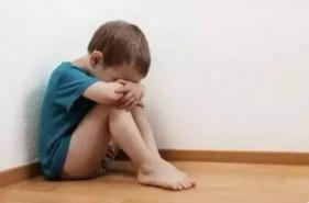 孩子自负心理怎么教育,儿童很容易自卑应该怎么去引导