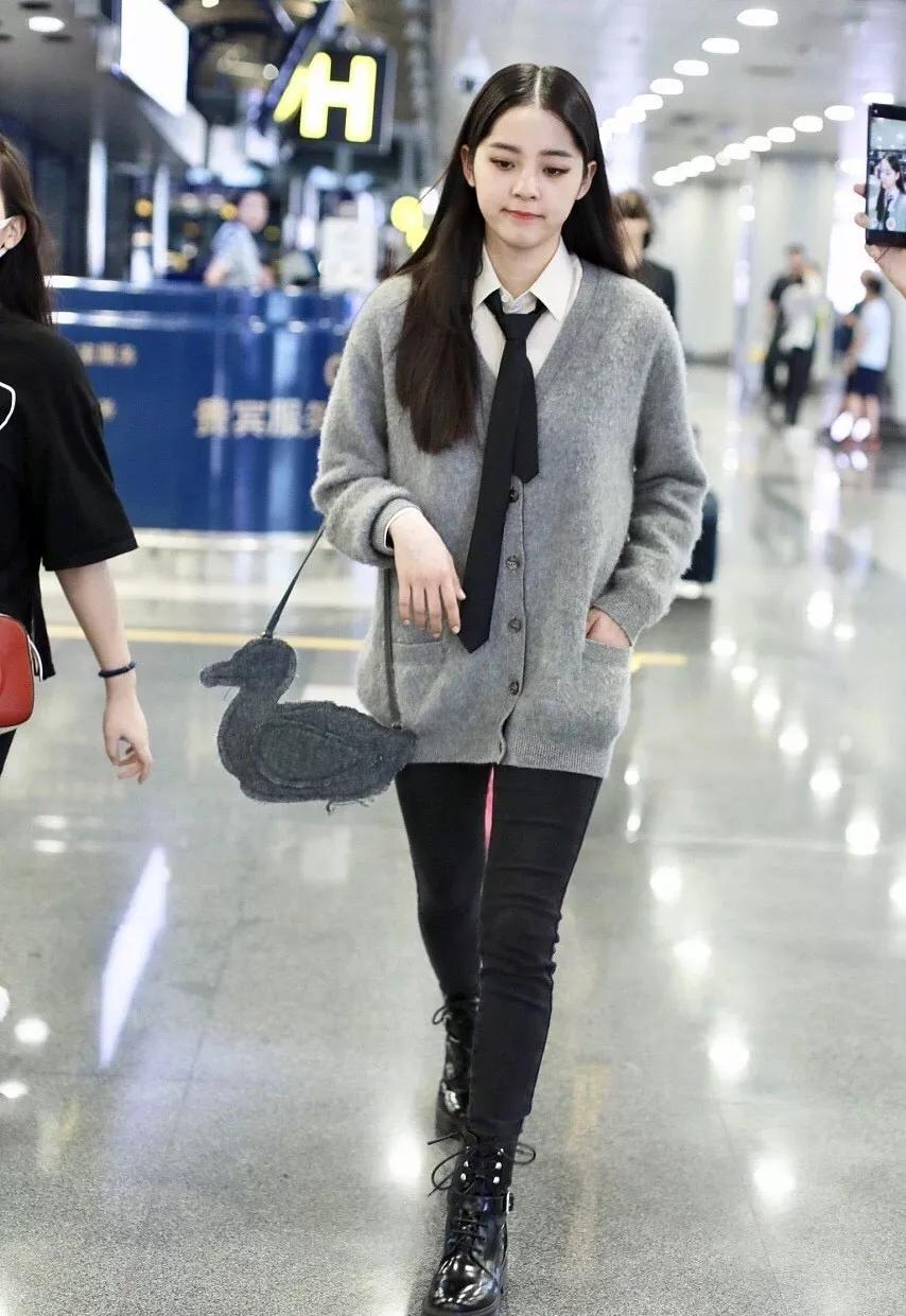 欧阳娜娜化妆水,欧阳娜娜有多强