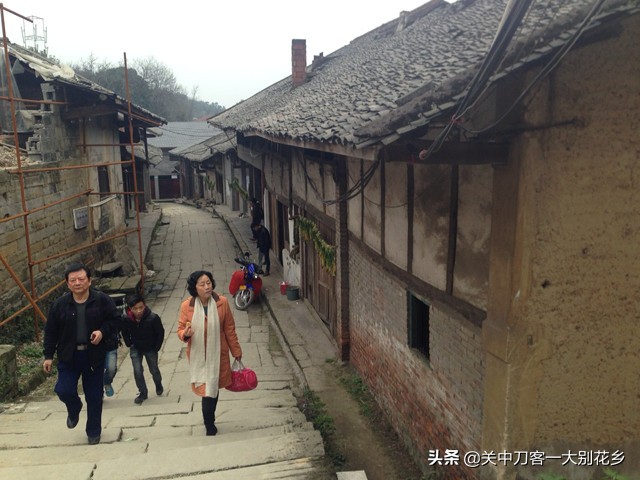 《美酒将军红与麻城孝感乡人郭孟四的传奇人生》