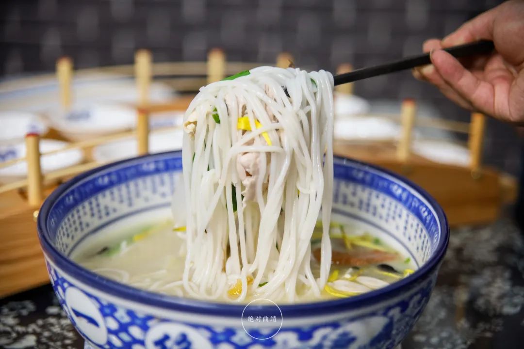 曲靖200一碗的过桥米线,曲靖高端过桥米线