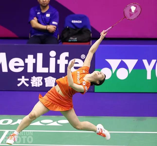 高远球如何正确发力,反手高远球的关键点