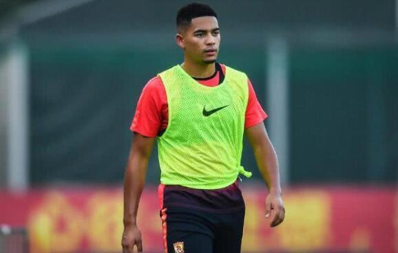 布朗宁的国籍是哪里,布朗宁国足