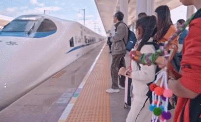 9岁女孩卖猪肉自学芭蕾舞,感动9岁女孩在猪肉店里跳芭蕾