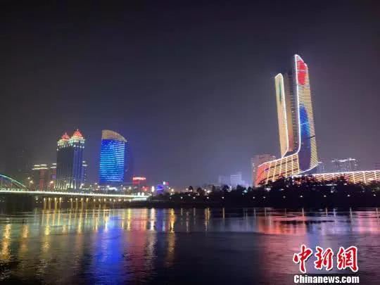 *镕基朱**“网开一面”，华日“起死回生”