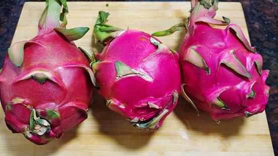 买火龙果要掰刺吗,买火龙果买整颗的