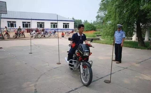 摩托车50cc需要上牌驾照吗,外地考摩托车驾照回老家能上牌吗