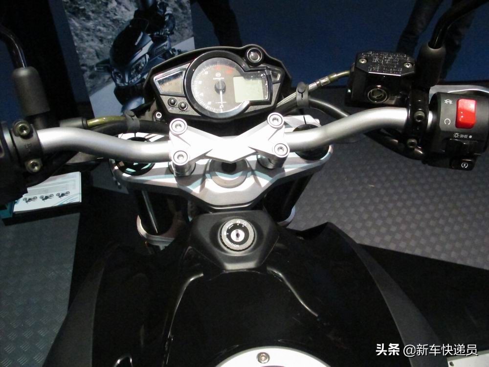 春风摩托车街车nk150,春风nk250街车知识