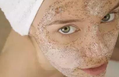 为啥会长一脸闭口,为什么会长闭口痘痘