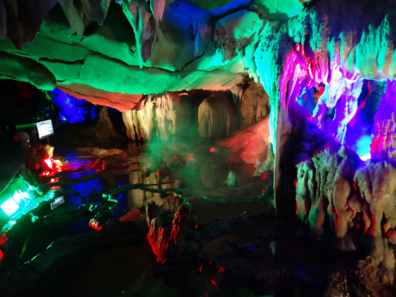 师宗凤凰谷走马观(中)