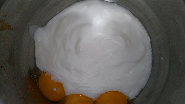 酸奶冰激凌的做法无淡奶油,酸奶冰激凌的做法商用