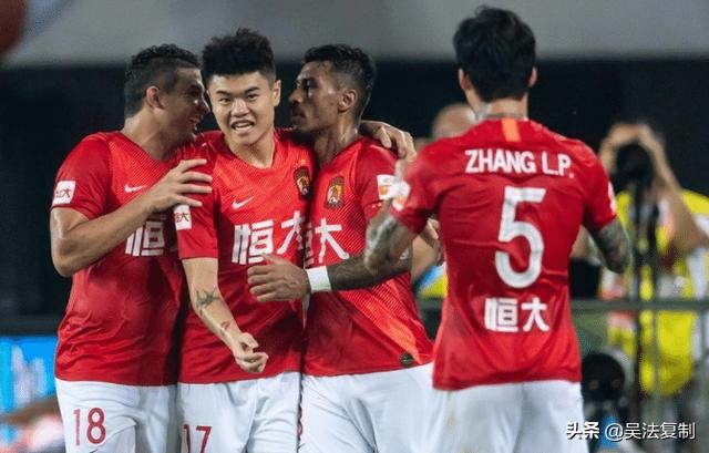 名帅贝尼特斯颜面尽失，保利尼奥帽子戏耍一方，*率赔**也会忽悠你