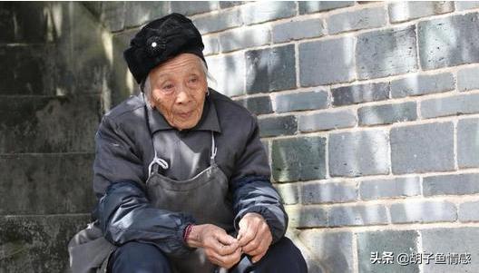 62岁阿姨哭诉完整版,62岁阿姨哭诉