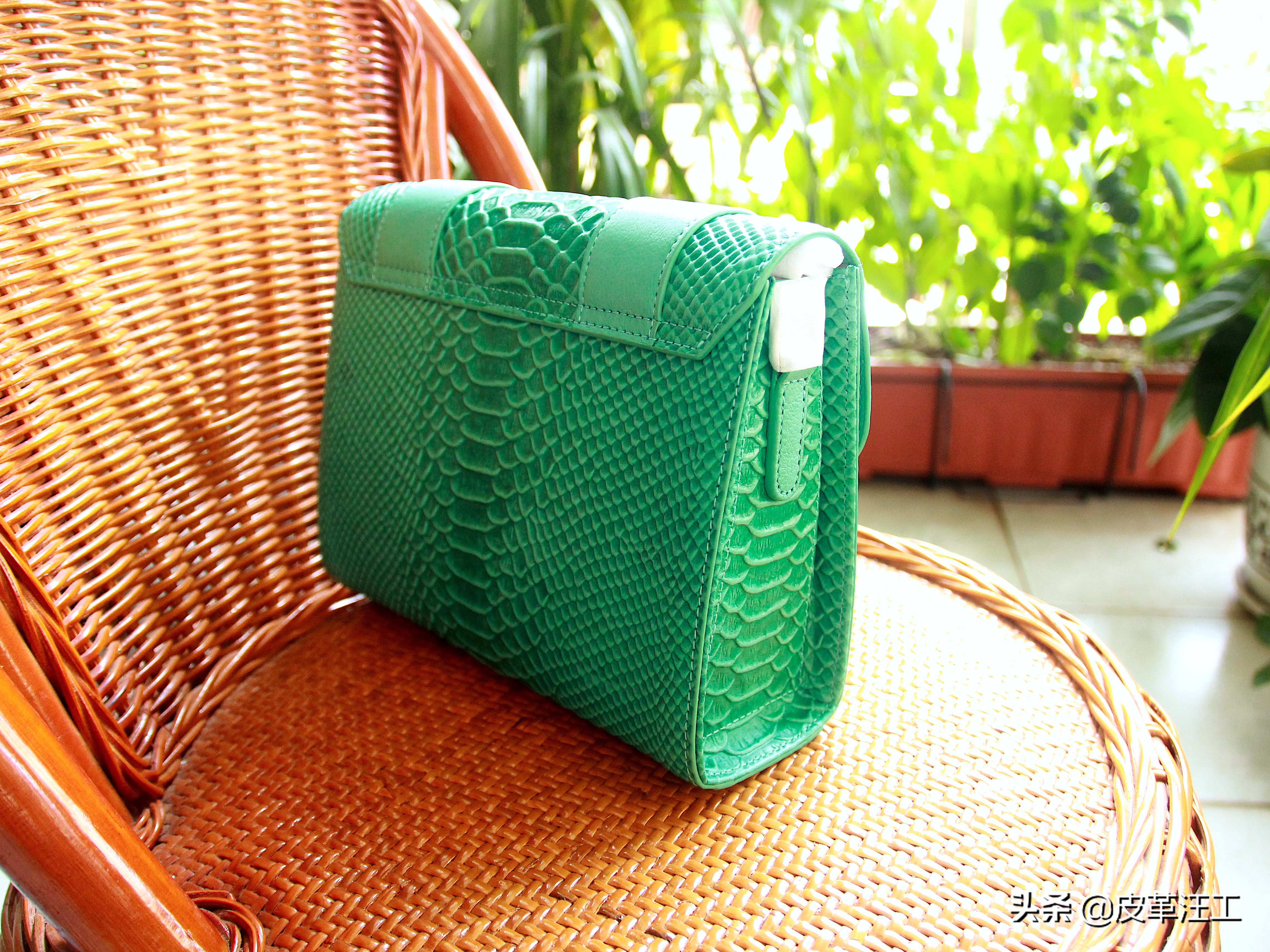 秋冬新款头层牛皮真皮女包图片,真皮女包100%牛皮法式复古风