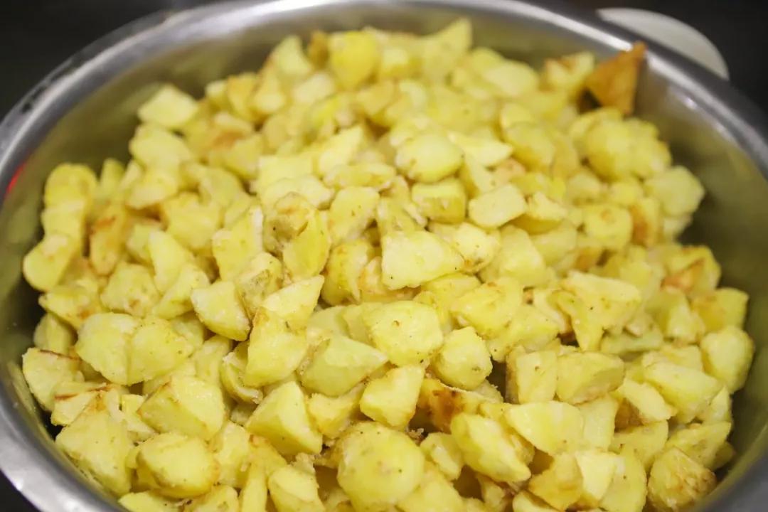 合肥安农大美食一条街是哪个门,合肥人气最旺的小吃街夜吃