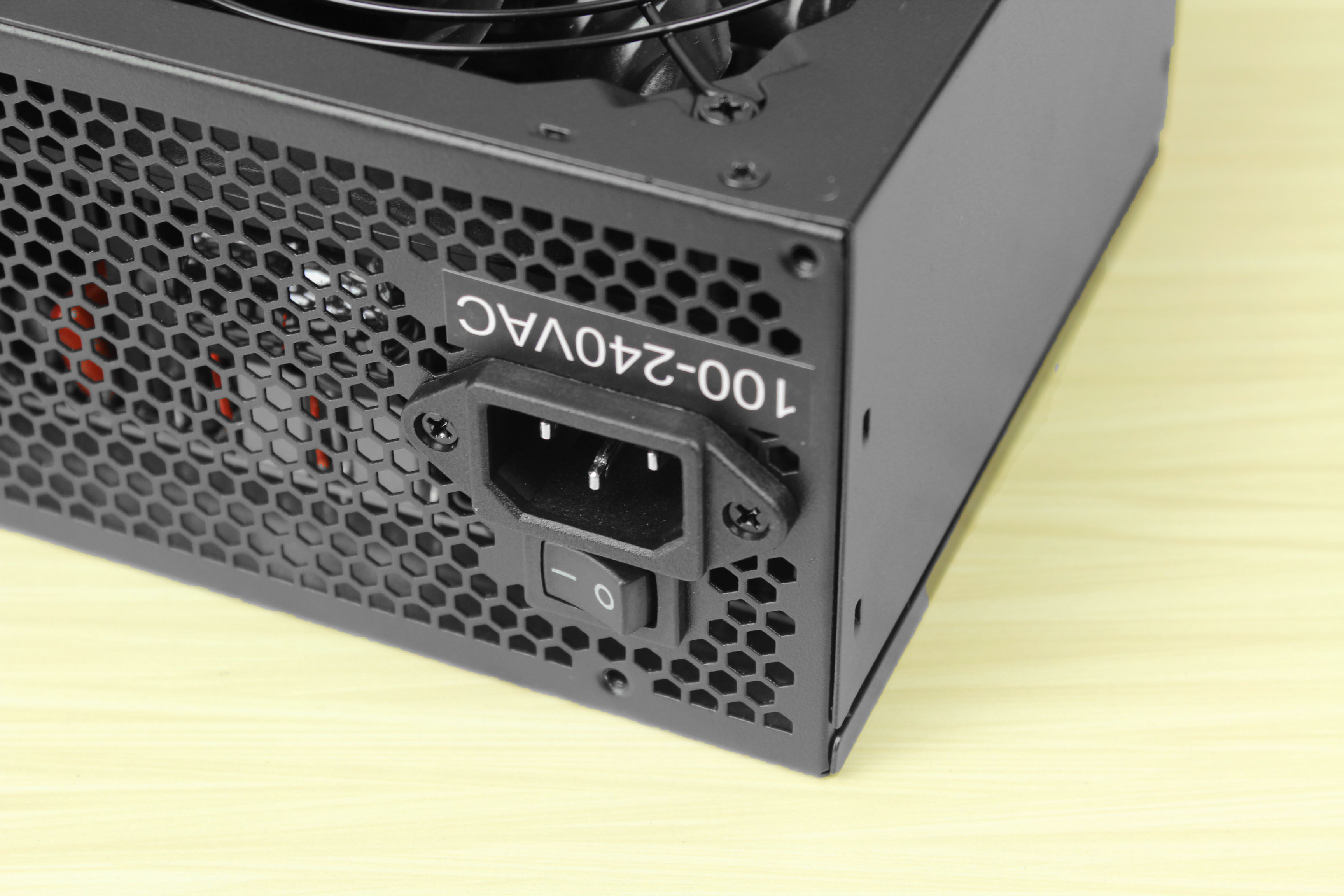 鑫谷gp700p黑金版和白金版的区别,鑫谷gp700p和原版区别