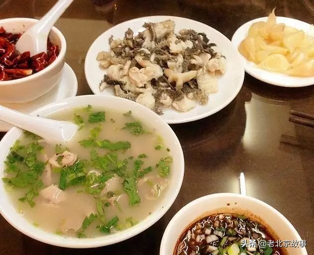 北京哪家同时有卤煮炒肝爆肚,北京吃卤煮炒肝老字号