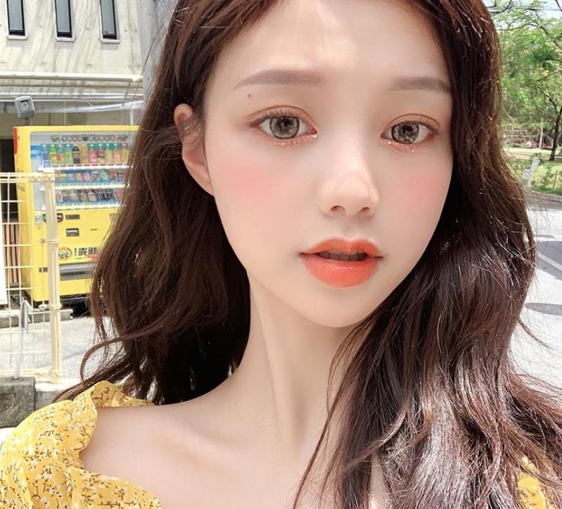 内双眼线画法新手简单眼线笔,眼线的画法教程眼线胶笔内双