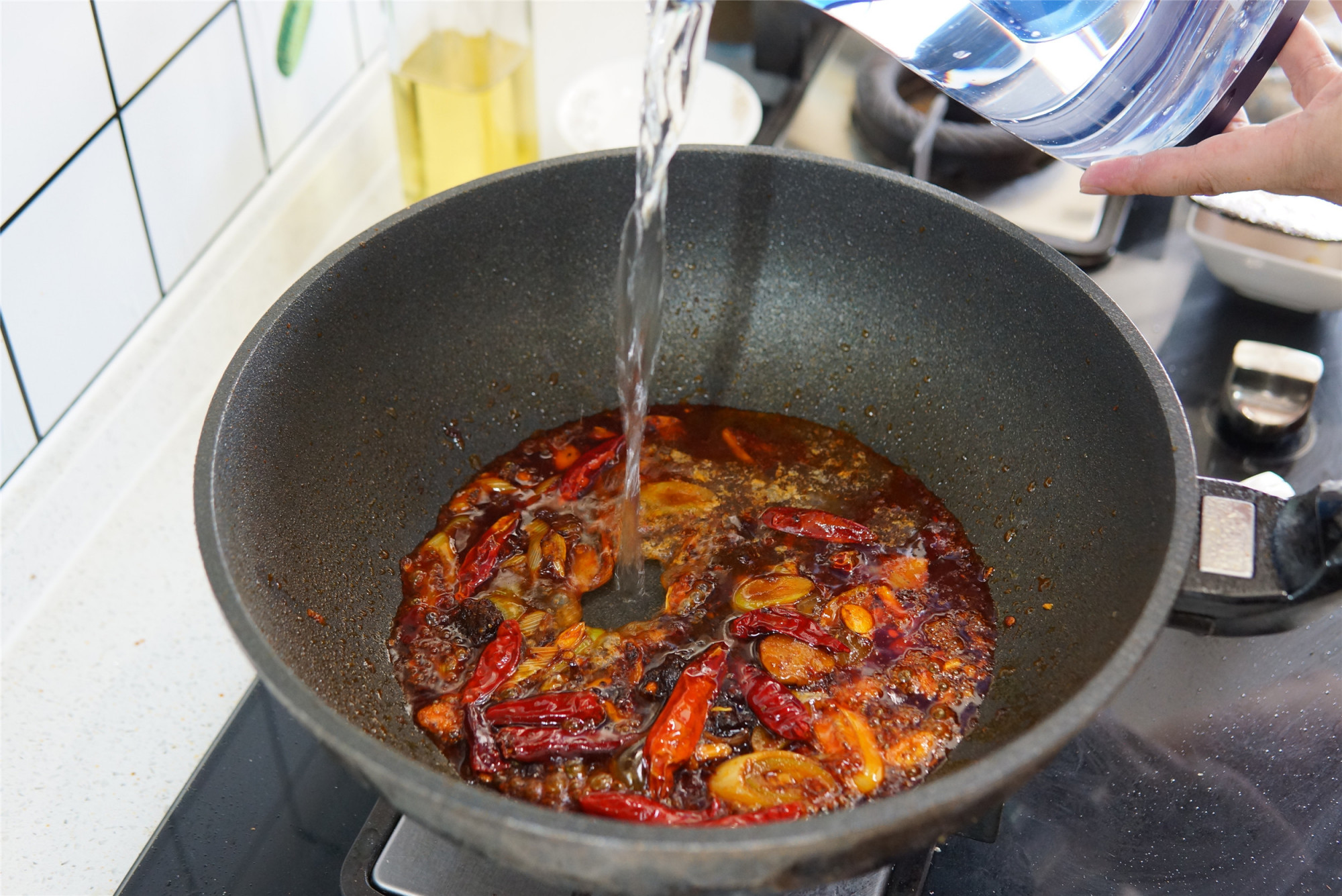 麻辣烫奶白汤好喝吗,麻辣烫奶白配方