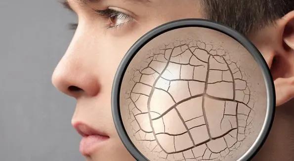 妆后起皮卡粉怎么办,化完妆太卡粉怎么补救