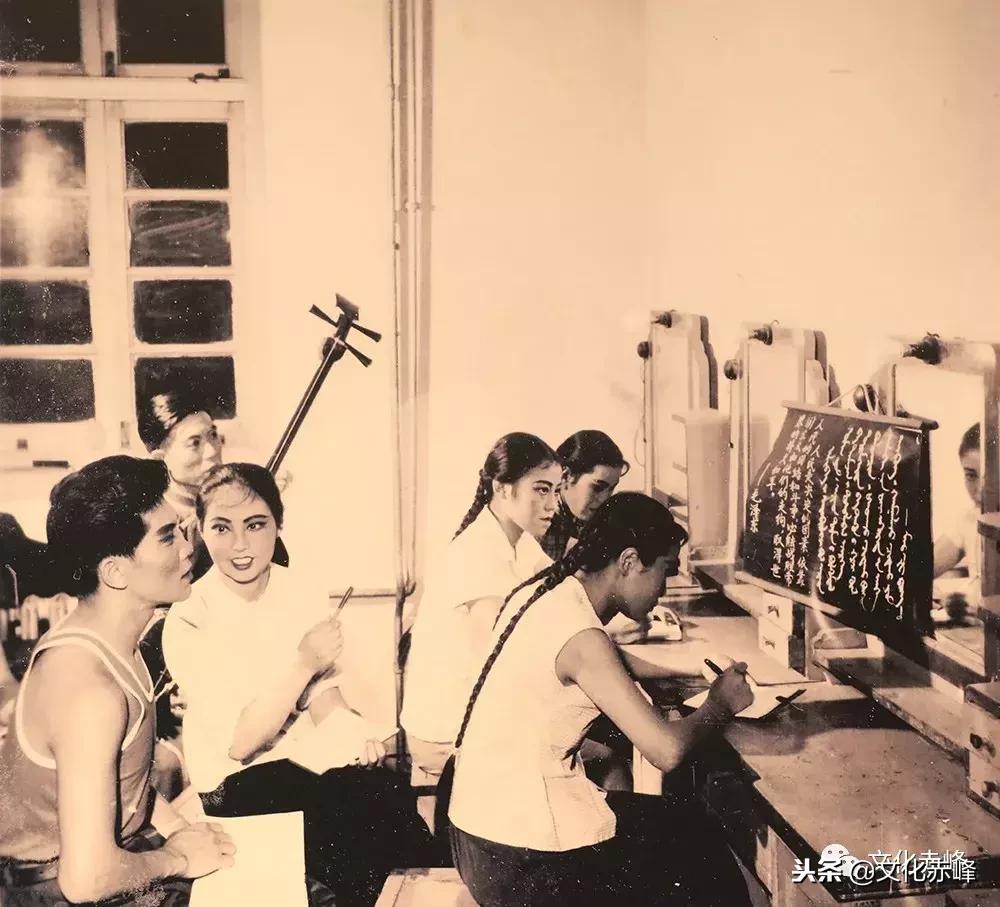 肃北乌兰牧骑高清图片,乌兰牧骑的老照片