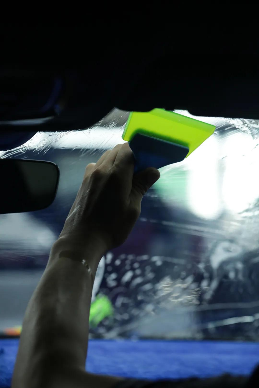 奥迪rs6贴车衣视频,奥迪rs6贴膜视频教程